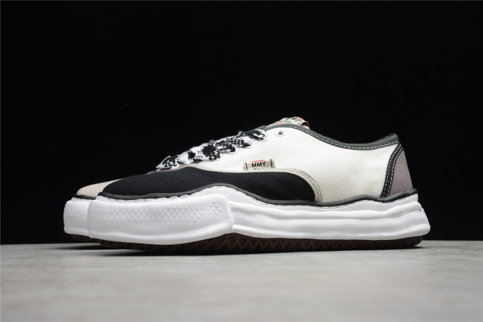 MIHARA YASUHIRO Black WHITE AO2FW707