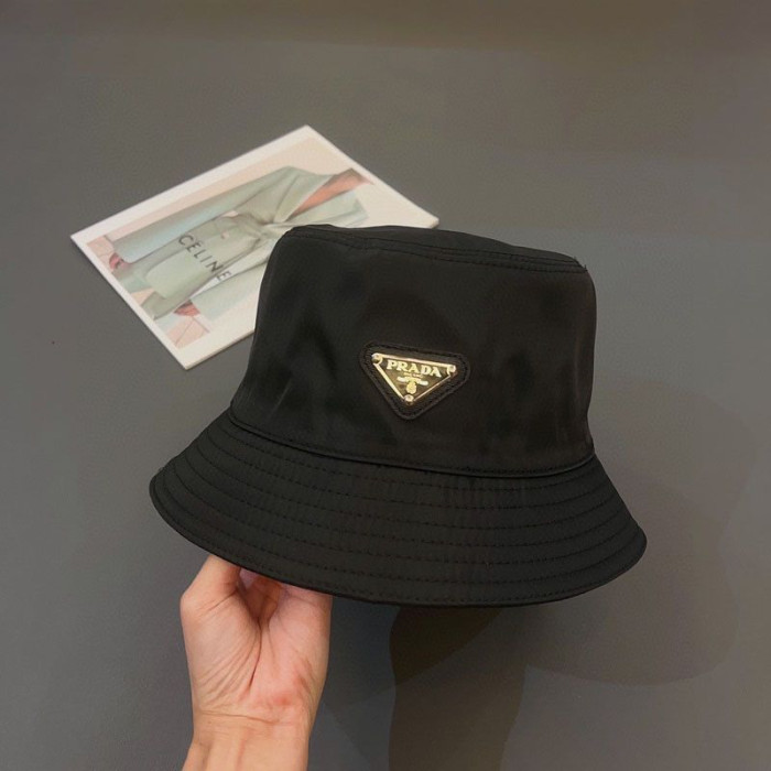 Pra*a  re-nylon hat