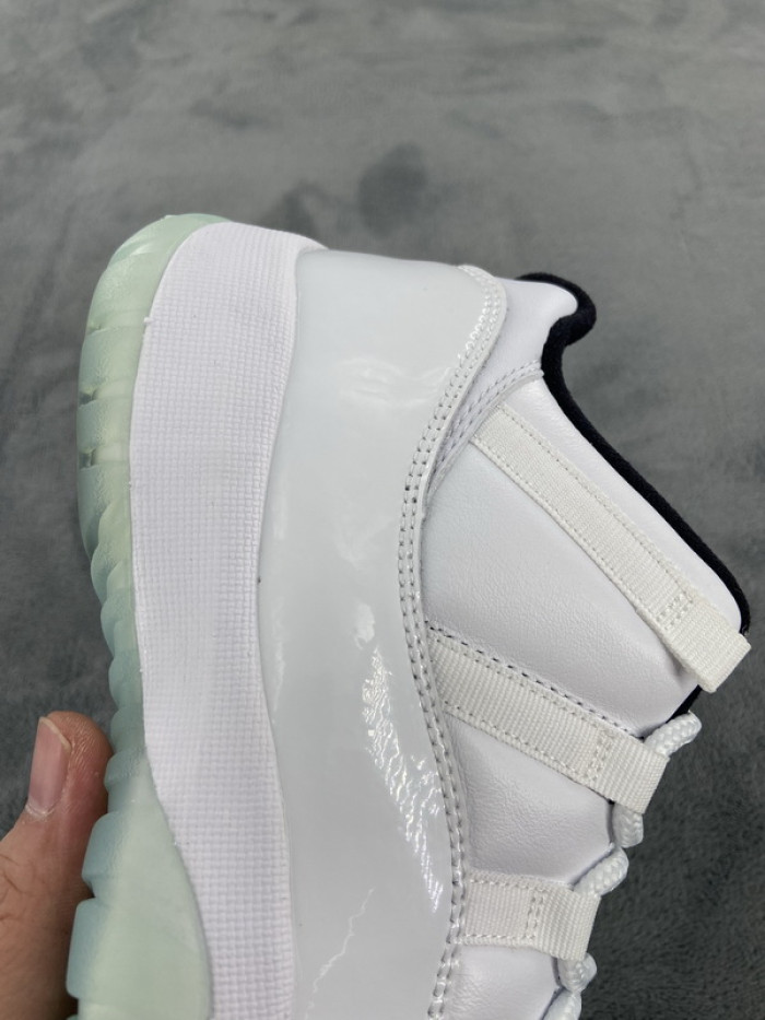 Jordan 11 Retro Low Legend Blue (GS) 528896-117