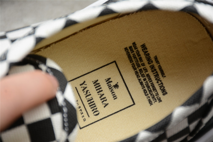 MIHARA YASUHIRO Black And White AO2FW706