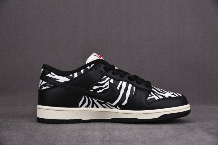 Nike SB Dunk Low OG QS Quartersnacks Zebra DM3510-001