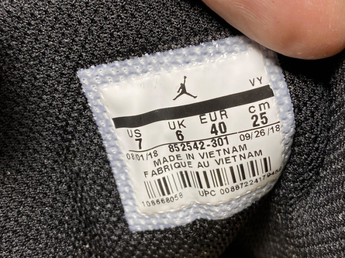 Jordan 1 Mid Pine Green 852542-301