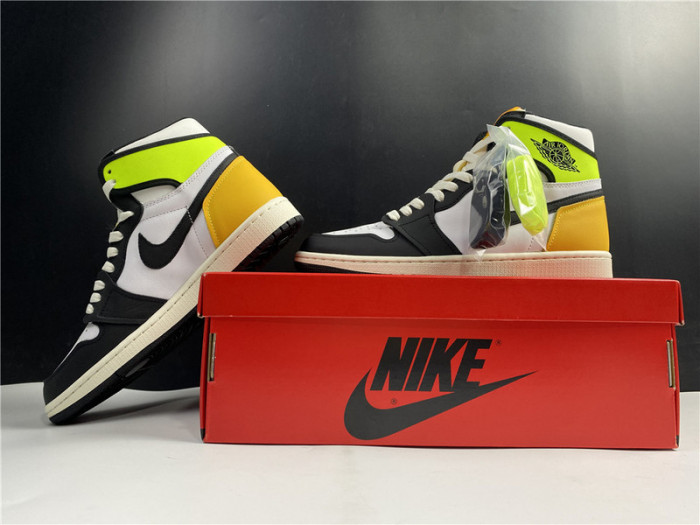 AIR JORDAN 1 HIGH OG “VOLT GOLD 555088-118