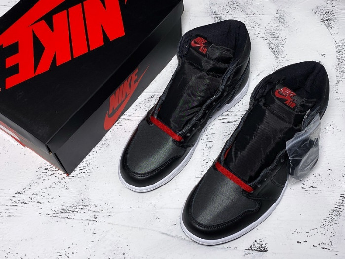 Jordan 1 Retro High Black Satin Gym Red 555088-060