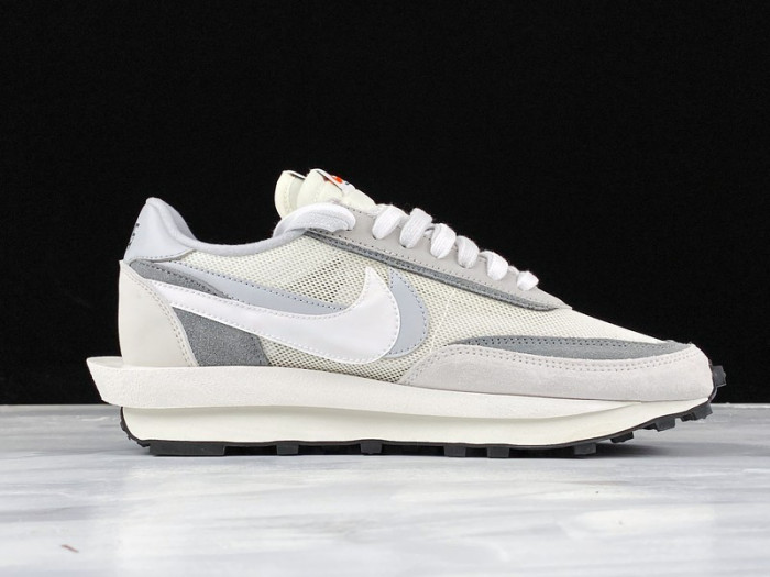 Nike LD Waffle sacai Summit White BV0073-100