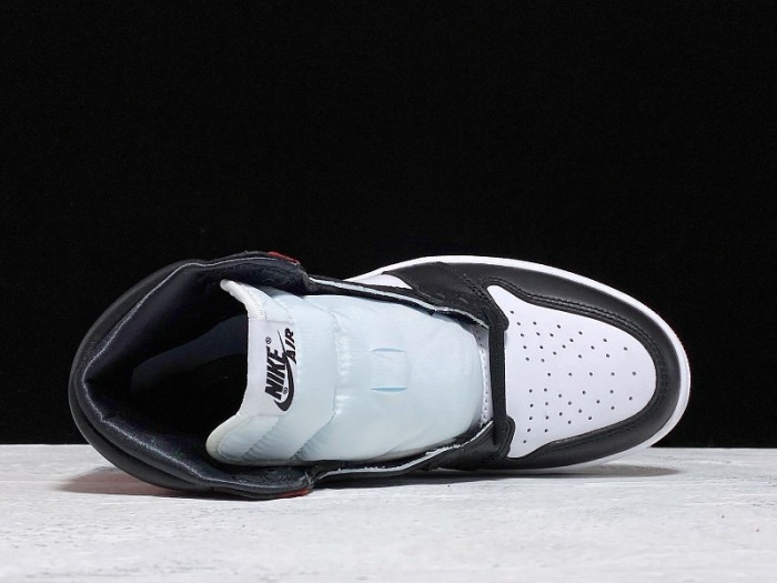 Jordan 1 Retro High Satin Black Toe (W) CD0461-016