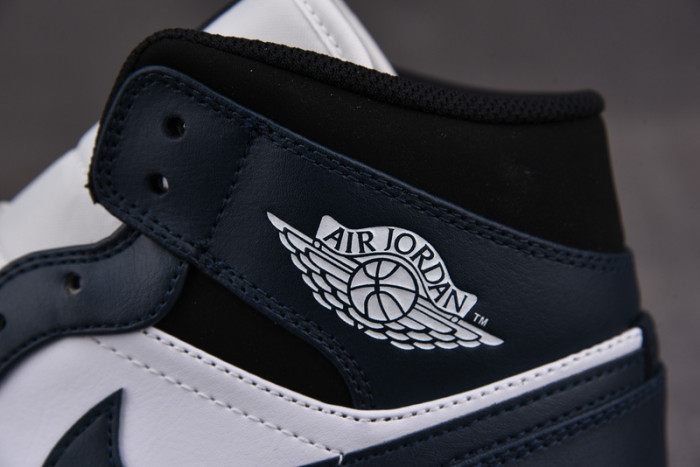Jordan 1 Mid Armory Navy 554724-411
