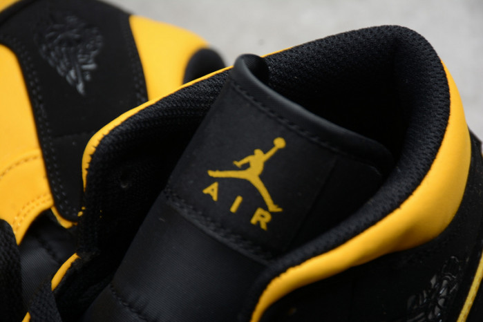 Jordan 1 Mid Reverse New Love 554724-071