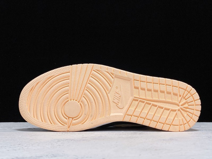 Jordan 1 Retro High Black Crimson Tint 555088-081