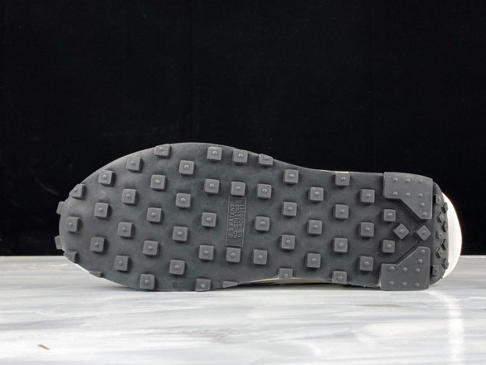 Nike LD Waffle sacai Summit White BV0073-100