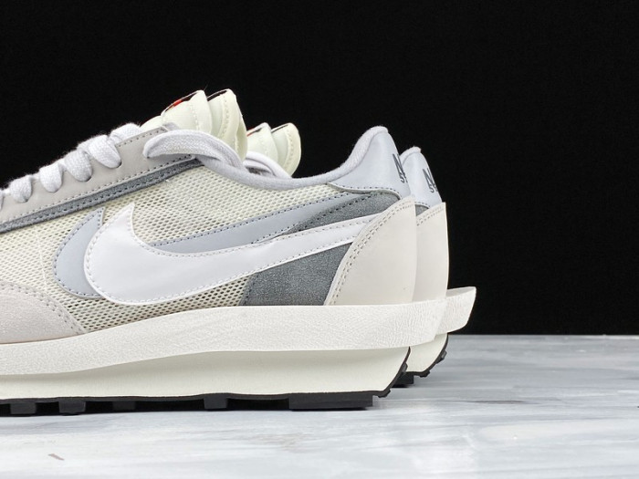 Nike LD Waffle sacai Summit White BV0073-100