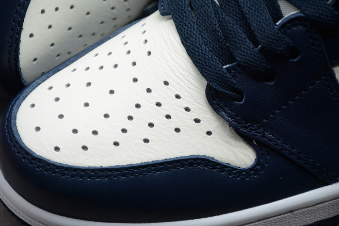 AIR JORDAN 1 OBSIDIAN UNIVERSITY BLUE 555088-140