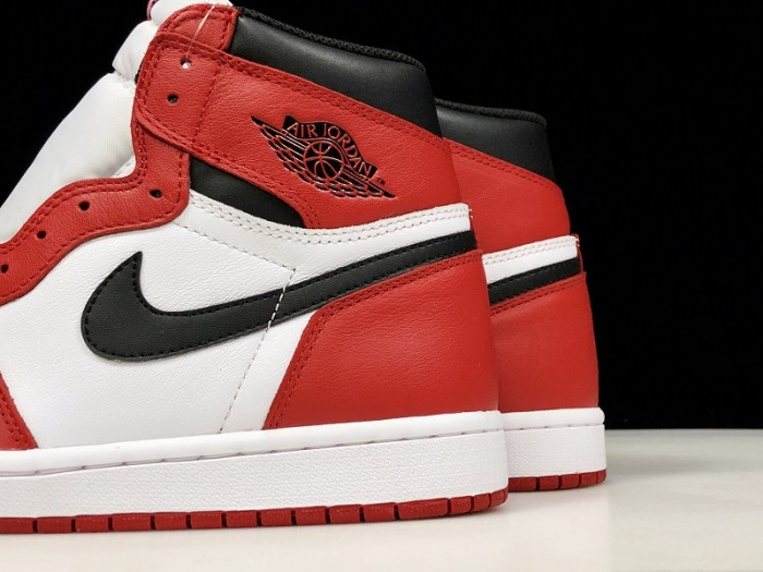 Jordan 1 Retro Chicago (2015) 555088-101