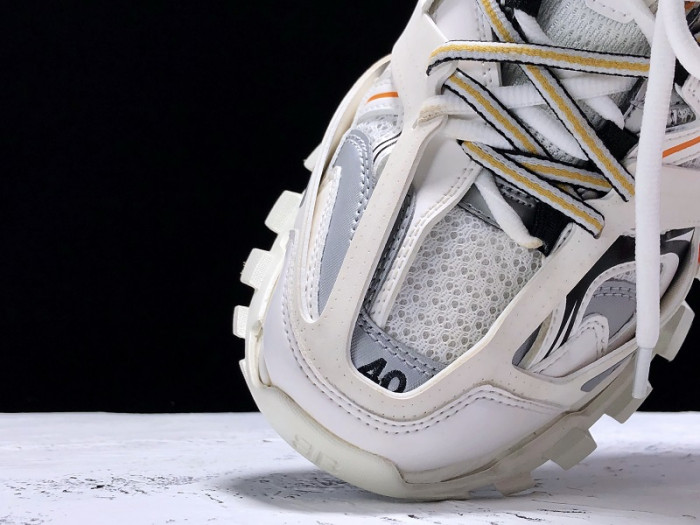 BALENGA TRACK LED Trainers 3.0  WHITE ORANGE W06G0 2001 ORANGE/WHITE