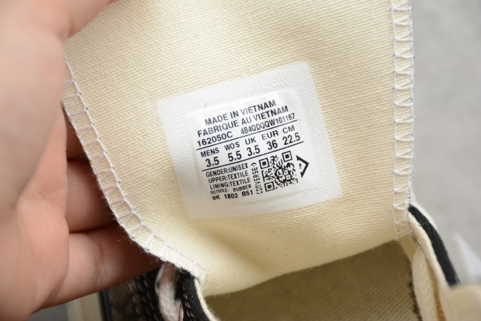 GC * CONVERSE SNEAKER