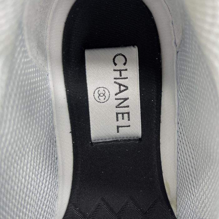 CHANEL sneaker