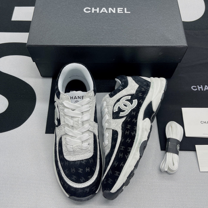 CHANEL sneaker