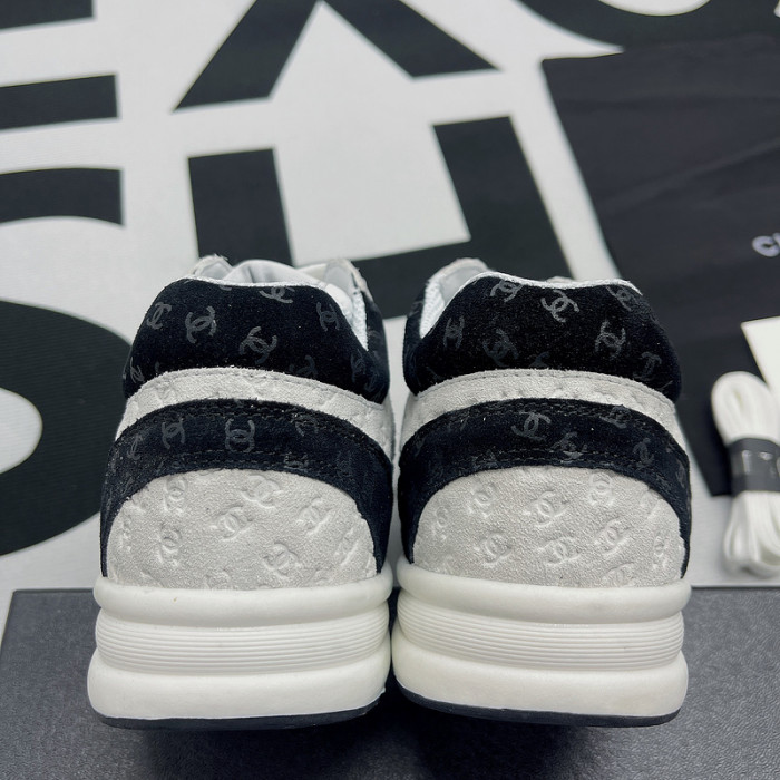 CHANEL sneaker