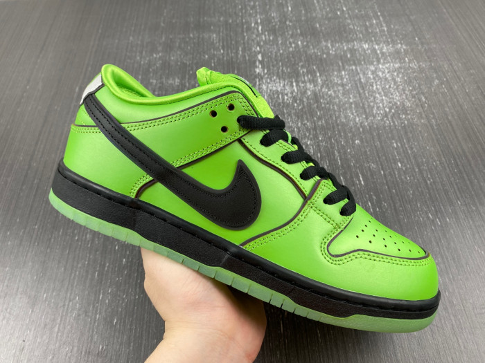 The Powerpuff Girls x Nike SB Dunk Low FZ8319-300