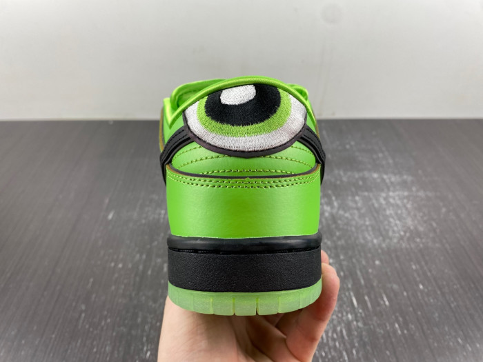 The Powerpuff Girls x Nike SB Dunk Low FZ8319-300