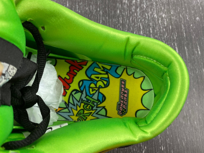 The Powerpuff Girls x Nike SB Dunk Low FZ8319-300