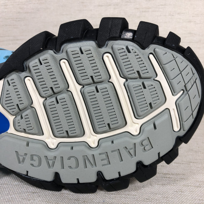 Ba*len*cia*ga track trainer