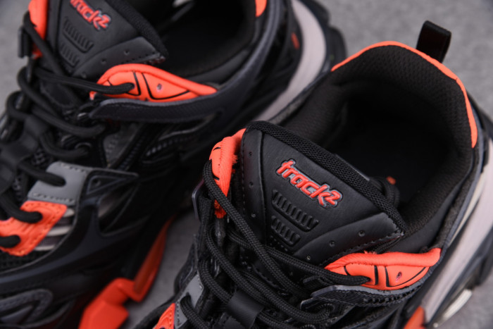 Ba*len*cia*ga track trainer