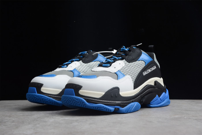 Ba*len*cia*ga triple s sneaker in blue 536737-w20c5-0107