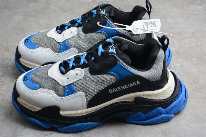 Ba*len*cia*ga triple s sneaker in blue 536737-w20c5-0107
