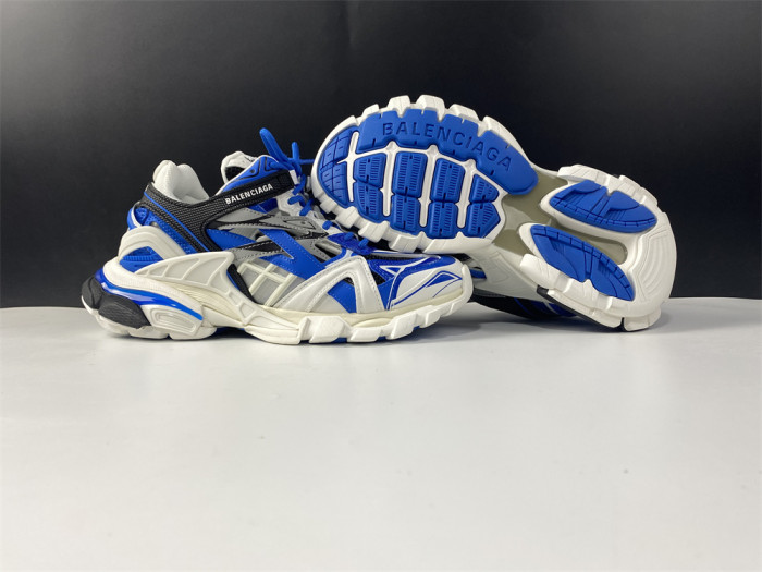 Ba*len*cia*ga track trainer