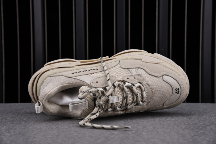 Balenciaga Triple S Beige (W) 524039W2FW19700