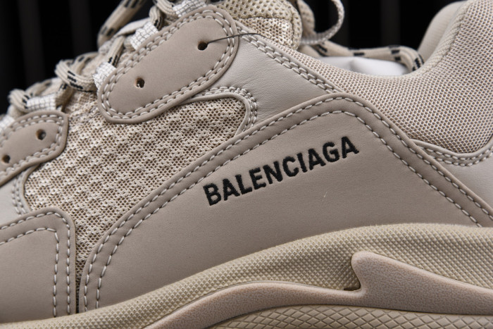 Balenciaga Triple S Beige (W) 524039W2FW19700