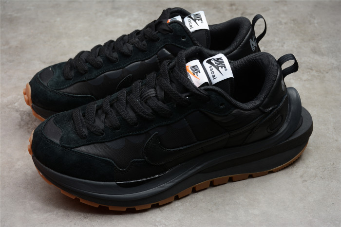 NIKE VAPORWAFFLE SACAI BLACK GUM DD1875-001